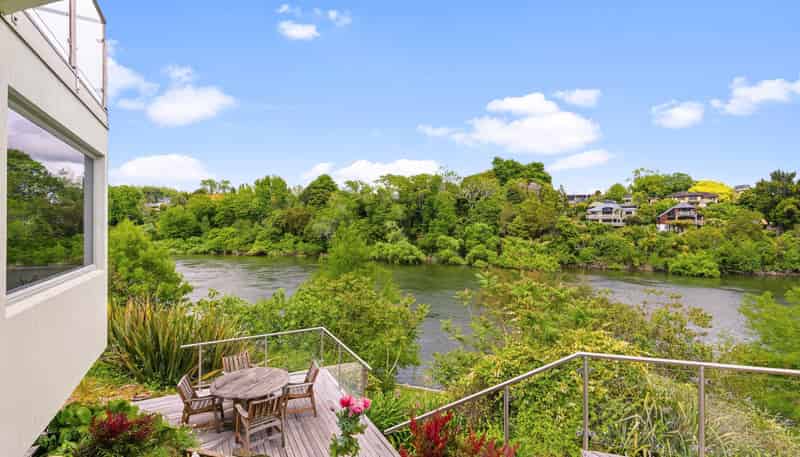 565 River Road, Fairfield