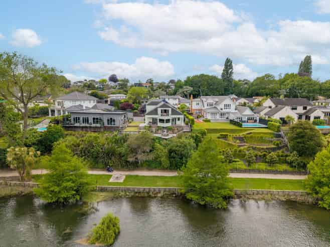 565 River Road, Fairfield