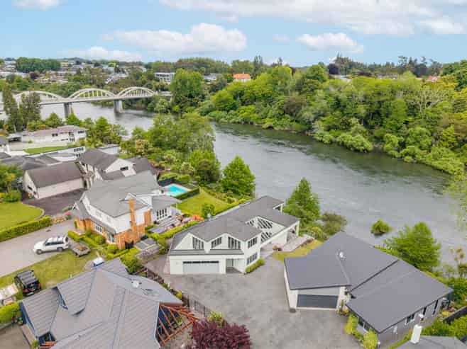 565 River Road, Fairfield