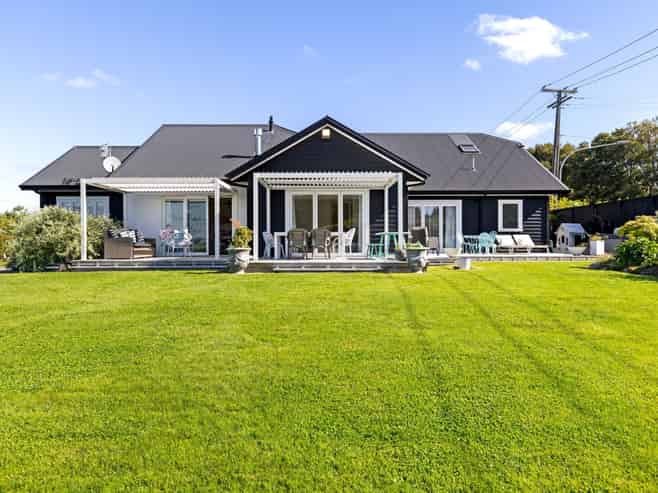 51 Coutts Way, Fitzherbert