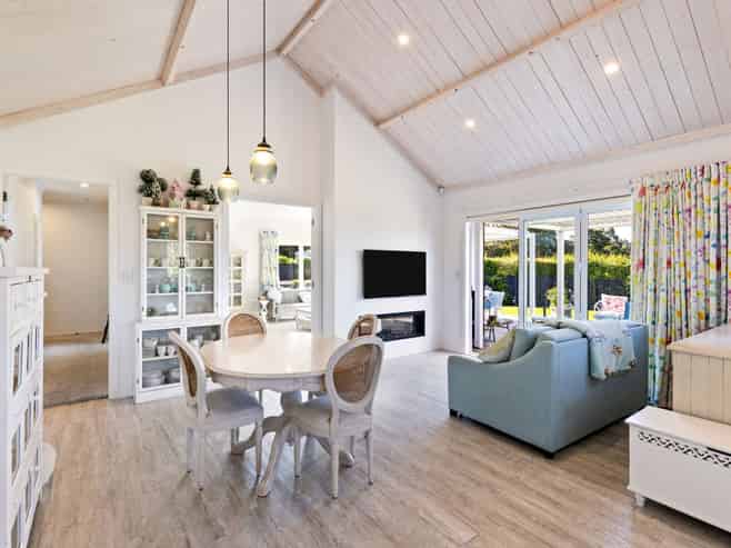 51 Coutts Way, Fitzherbert