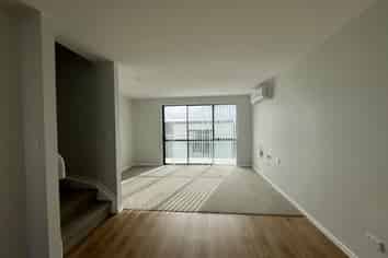 33 Hinonga Loop, Silverdale