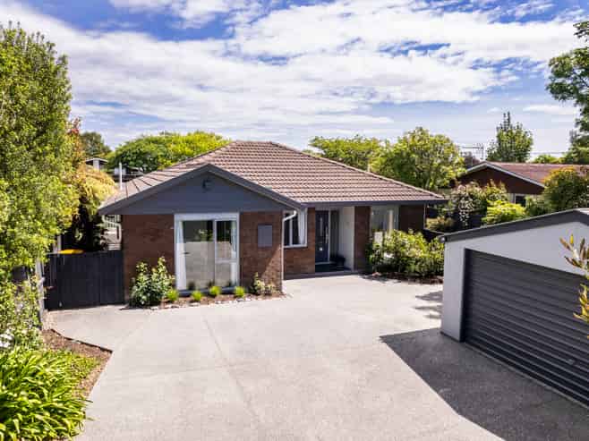 2/121 Barrington Street, Somerfield