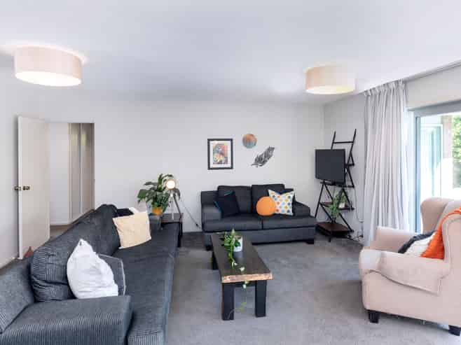 2/121 Barrington Street, Somerfield