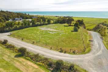 8 Chesterfield Road, Awatuna