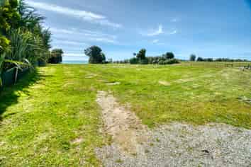 8 Chesterfield Road, Awatuna