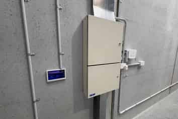 91m2 Multi-use unit with two carparks: 