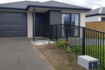 8 Chrysolite Place, Belfast