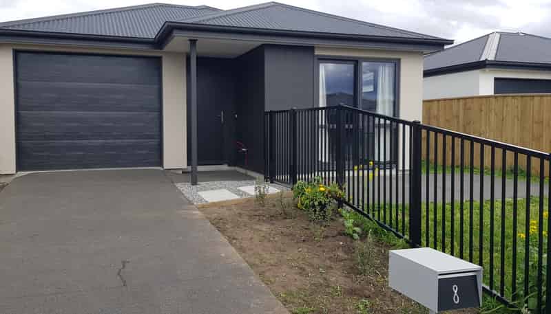 8 Chrysolite Place, Belfast