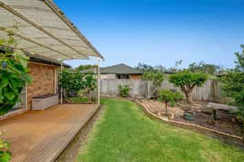 17 Aitkenhead Court, Parakai