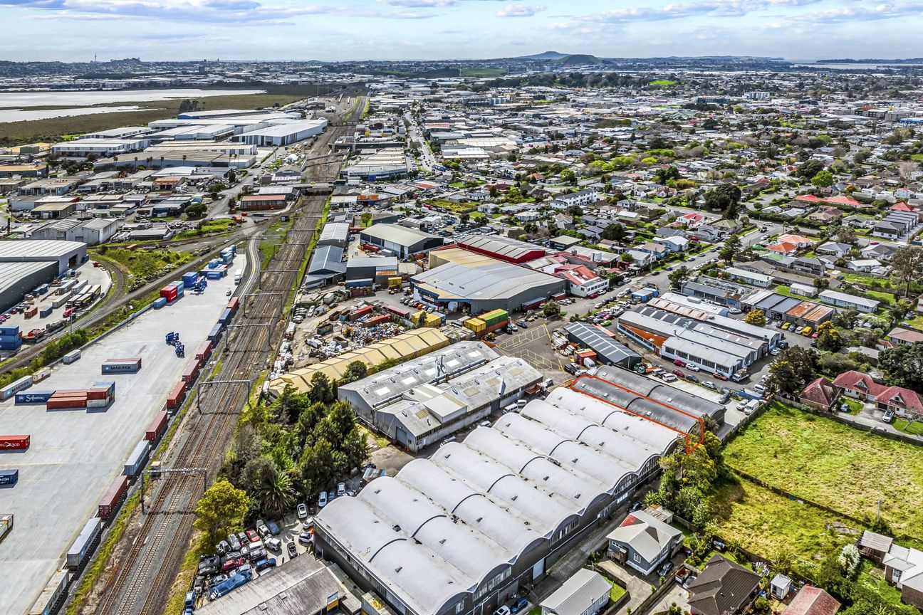 Affordable Warehouse in Otahuhu - Vista 2