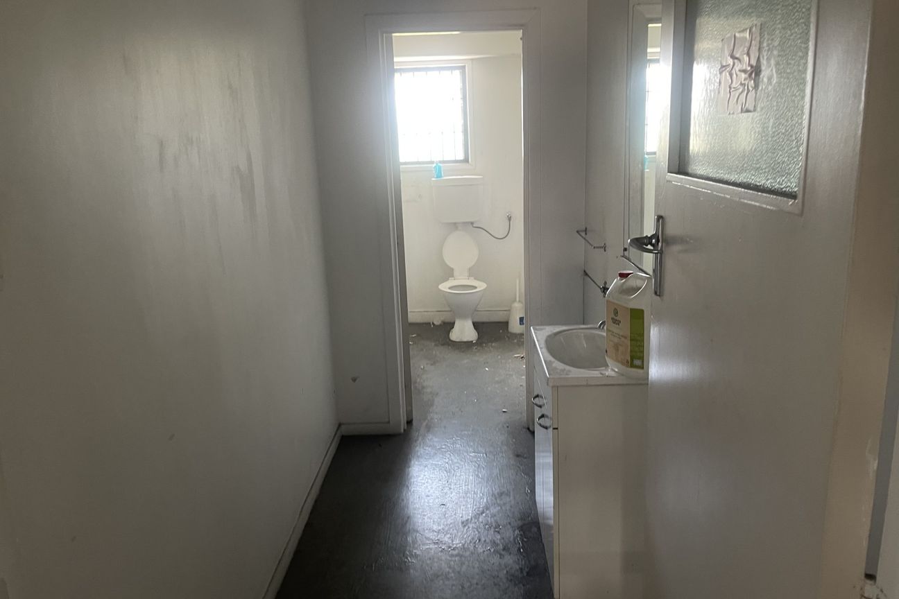 Affordable Warehouse in Otahuhu - Vista 5