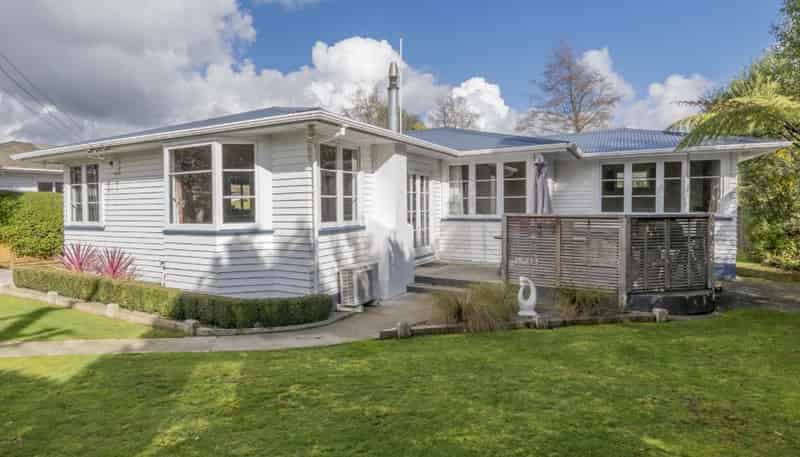 27 Gordon Place, Levin