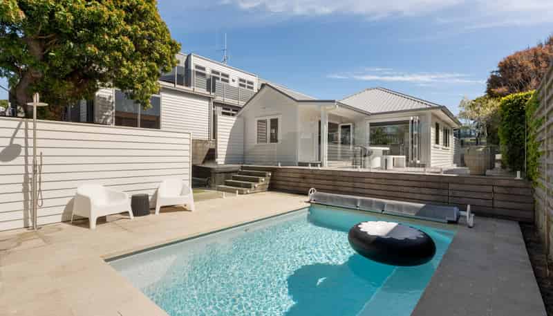 71 Oceanview Road, Mount Maunganui