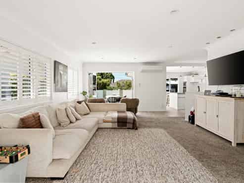 71 Oceanview Road, Mount Maunganui