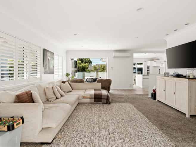 71 Oceanview Road, Mount Maunganui