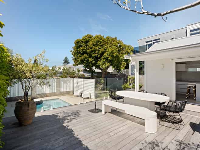 71 Oceanview Road, Mount Maunganui