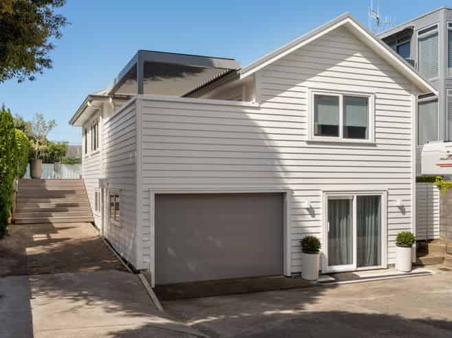 71 Oceanview Road, Mount Maunganui