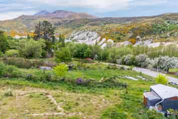 1281 Saint Bathans Downs Road, Omakau