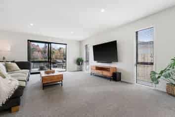 32 Puhirake Crescent, Pyes Pa