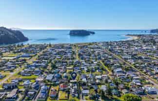 211B The Square, Whangamata