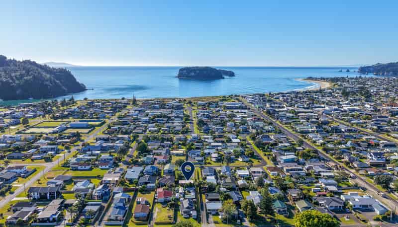 211B The Square, Whangamata
