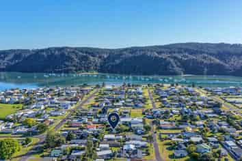 211B The Square, Whangamata