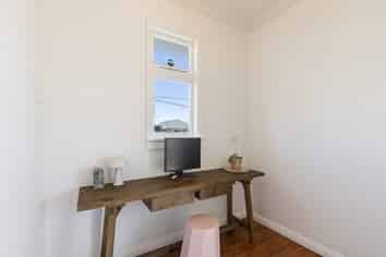 40 Tukapa Street, Westown