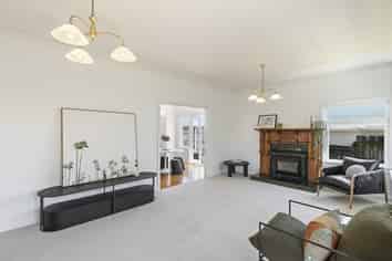 40 Tukapa Street, Westown