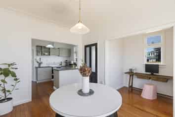 40 Tukapa Street, Westown