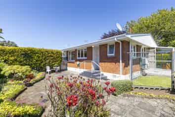 206B Tukapa Street, Westown