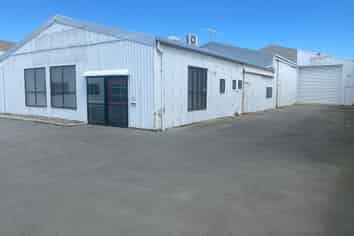 VERSATILE BOND STREET WAREHOUSE