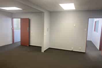 VERSATILE BOND STREET WAREHOUSE