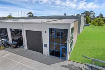 Functional Industrial Unit in Prime North Shore Location