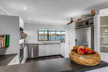 14 Kakapu Road, Russell