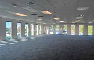 TOP FLOOR MOUNT EDEN OFFICE – CITY FRINGE HUB