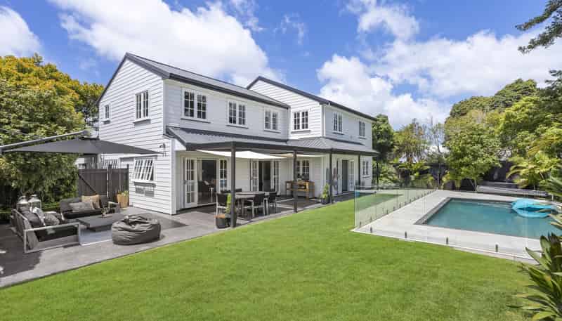 206 Norman Lesser Drive, Saint Johns