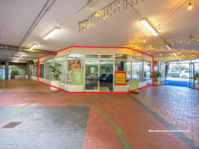 PRIME COMMERCIAL UNIT IN CENTRAL LOCATION
