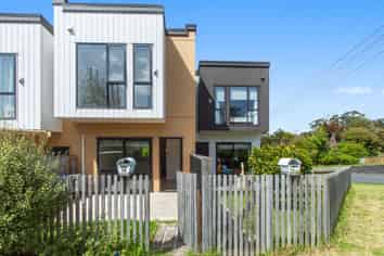 1B Quincey Place, Massey