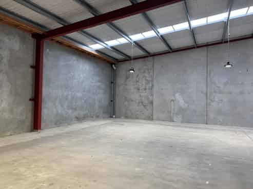 Modern Industrial Unit