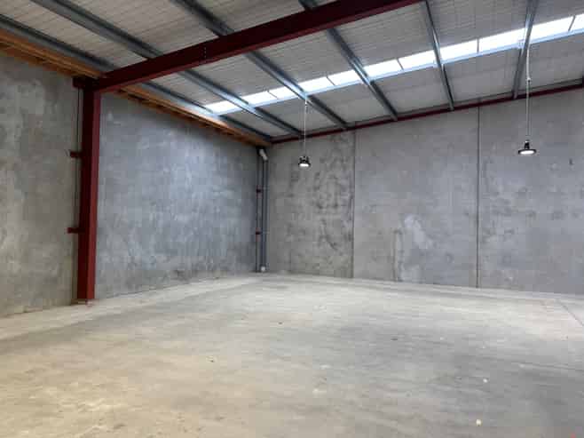 Modern Industrial Unit