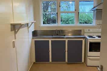 6 Stamford Place, Lansdowne