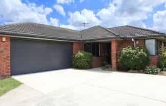 11 St Johns Ave, Hamilton East