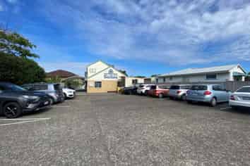 Prime Windsor Park Fully Fitted Pharmacy | 200m²