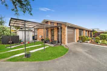 42 Bodi Place, Te Atatu South