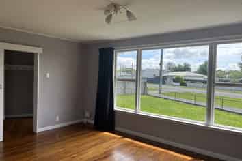 8 King Street, Pahiatua