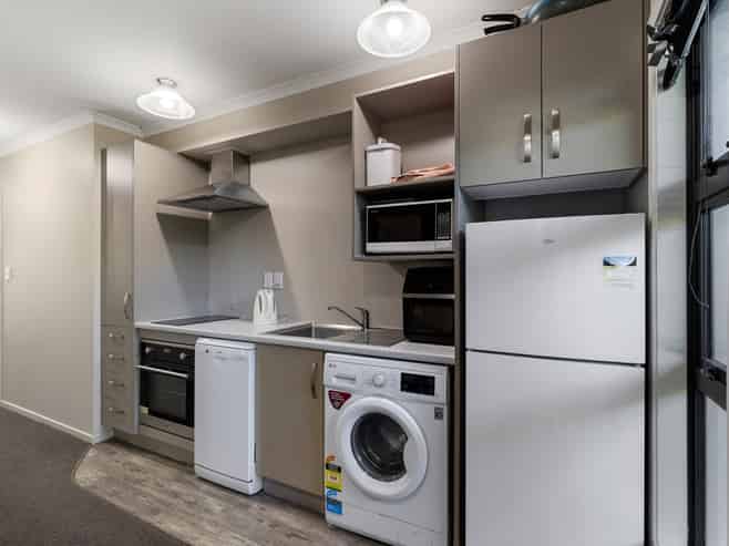 3D Rostrevor, Hamilton Central