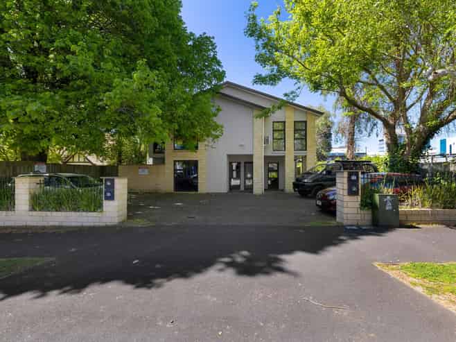 3D Rostrevor, Hamilton Central