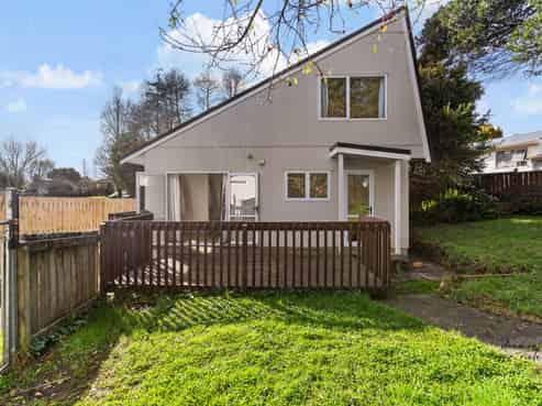 52 Moncrieff Avenue, Clendon Park