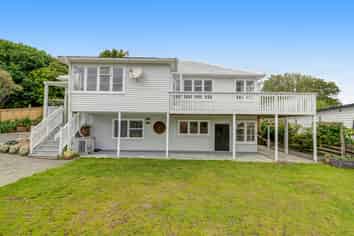 10 St James Ave, Helensville